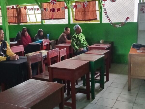 Rapat Bulanan MIS Nor Rahman Berlangsung Lancar, Bahas Evaluasi dan Persiapan Semester Baru